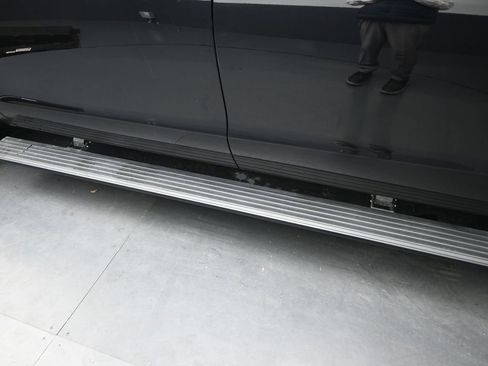 Used 2022 Ford Expedition Max Limited image 12