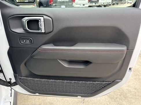 New 2026 Jeep Wrangler Unlimited Rubicon image 24