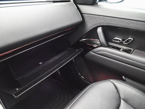 Used 2023 Land Rover Range Rover Sport SE Dynamic image 16