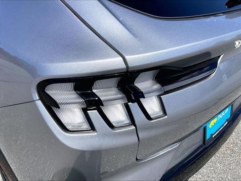 Used 2021 Ford Mustang Mach-E Premium AWD/4WD image 33