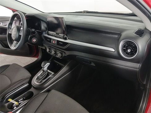 Used 2023 Kia Forte LXS w/ LXS Technology Package image 18