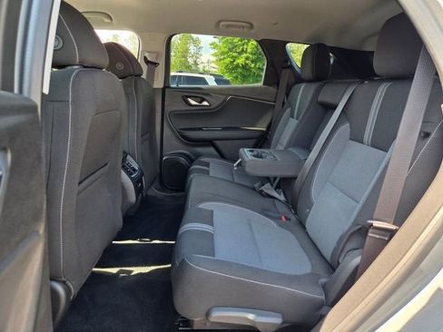 Used 2023 Chevrolet Blazer LT w/ Convenience Package FWD image 12
