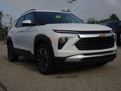 Used 2026 Chevrolet TrailBlazer LT w/ LT Cold Weather Package FWD image 30