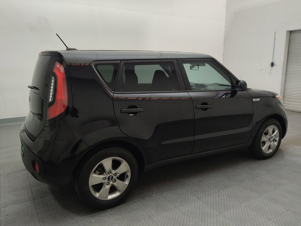 Used 2017 Kia Soul FWD image 10