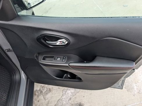 Used 2023 Jeep Cherokee Trailhawk w/ Trailer Tow Group image 32