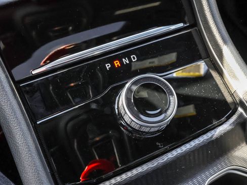 New 2025 Jeep Grand Cherokee Altitude image 21