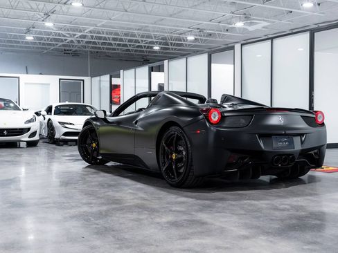 Used 2012 Ferrari 458 Spider RWD image 10