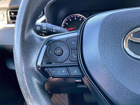 Used 2020 Toyota RAV4 XLE image 10