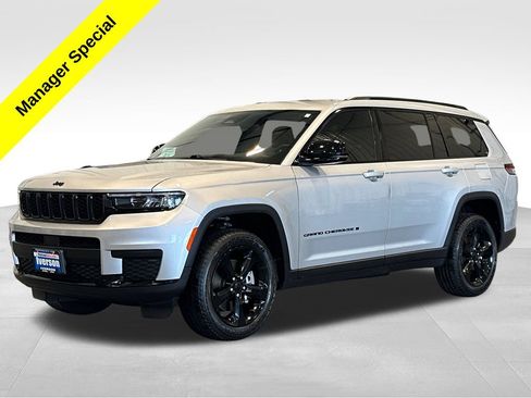 Used 2023 Jeep Grand Cherokee L Laredo AWD/4WD image 3