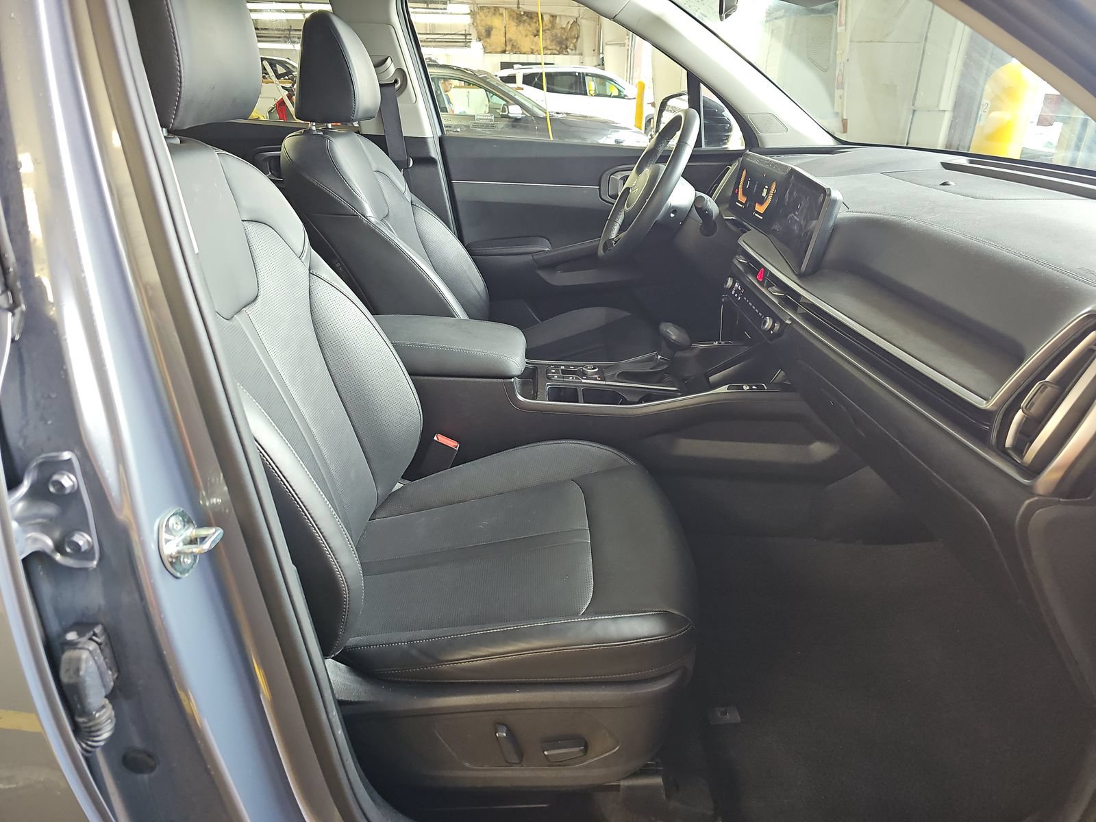 Used 2024 Kia Sorento X-Line EX AWD/4WD image 13