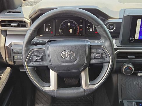 Used 2025 Toyota 4Runner SR5 RWD image 19