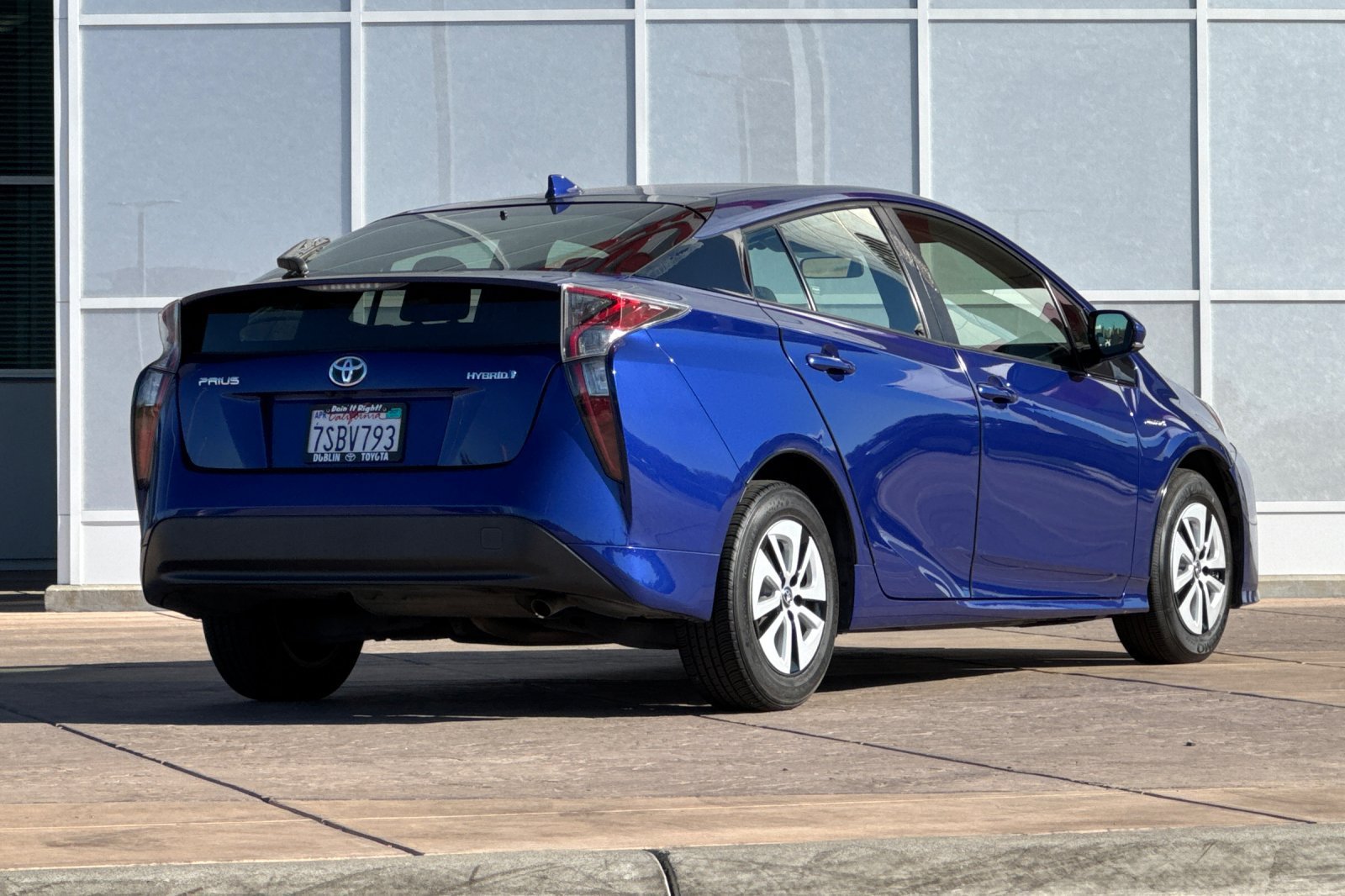 Used 2016 Toyota Prius Three FWD image 4