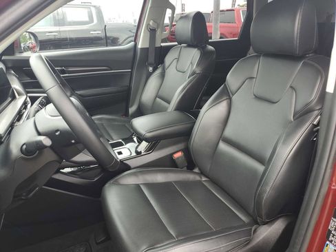 Used 2024 Kia Telluride S w/ S Sunroof Package FWD image 25