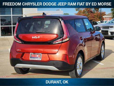 Used 2023 Kia Soul LX w/ Option Group 015 image 4