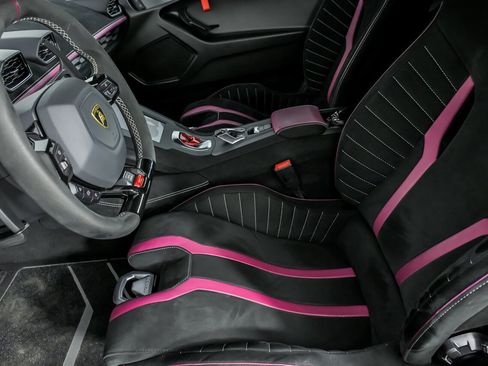 Used 2022 Lamborghini Huracan STO image 28