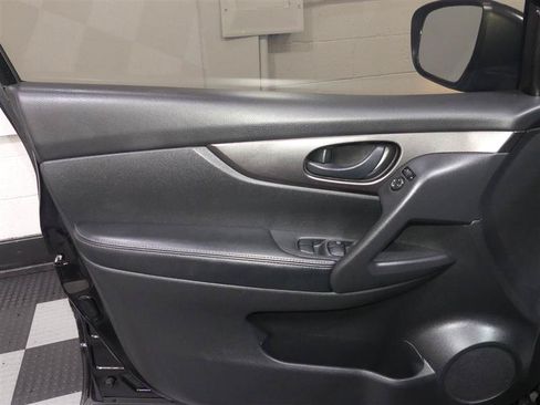 Used 2019 Nissan Rogue Sport S AWD/4WD image 18