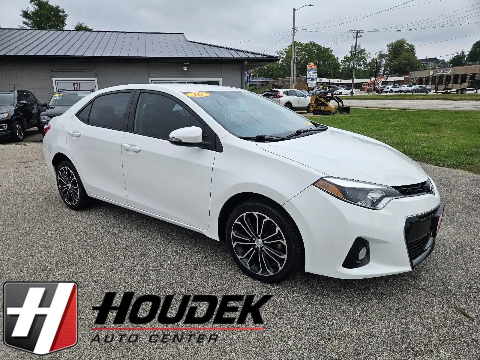 Used 2016 Toyota Corolla S FWD image 1