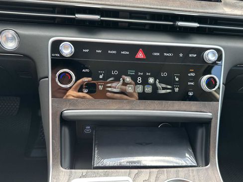 New 2026 Genesis GV80 2.5T Prestige AWD/4WD image 19