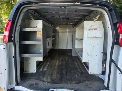 Used 2019 Chevrolet Express 2500 Extended w/ Driver Convenience Package RWD image 14