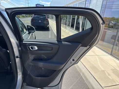 Certified 2025 Volvo XC40 B5 Plus AWD/4WD image 12