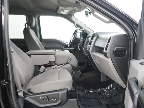 Used 2015 Ford F150 XLT w/ Equipment Group 302A Luxury AWD/4WD image 11