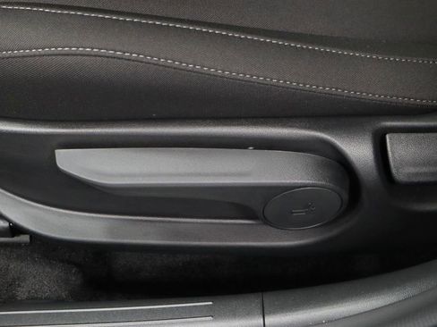 Certified 2025 Hyundai Elantra Sport image 24