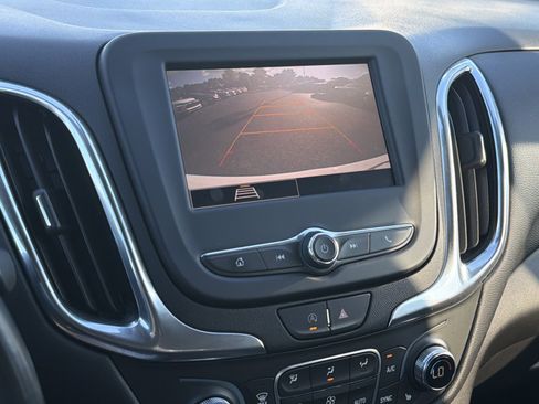 Used 2022 Chevrolet Equinox LT FWD image 25