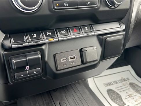 Used 2024 Chevrolet Silverado 2500 W/T image 25