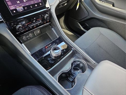 New 2025 Jeep Grand Cherokee L Laredo w/ Luxury Tech Group I image 25