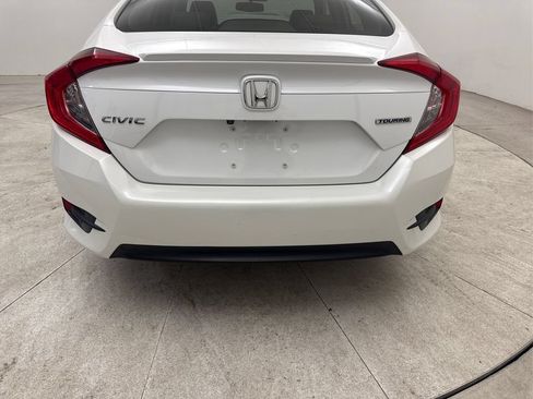 Used 2018 Honda Civic Touring image 24