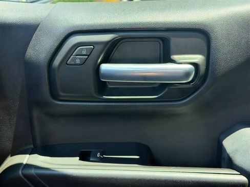 Used 2020 Chevrolet Silverado 1500 Custom w/ Custom Value Package RWD image 31