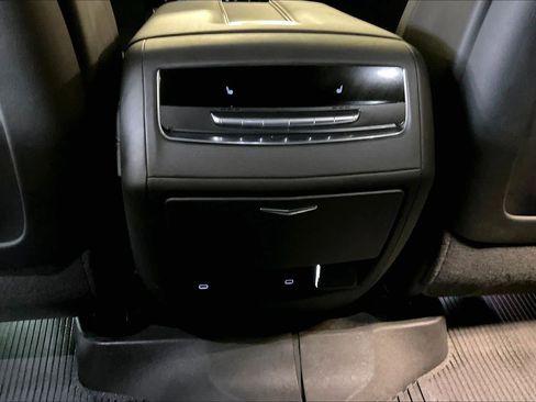 Used 2025 Cadillac Escalade Sport image 34