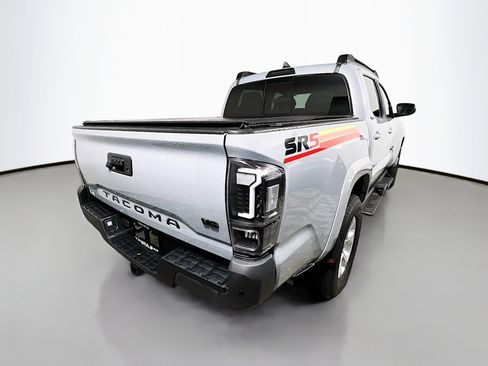 Used 2019 Toyota Tacoma SR5 image 4