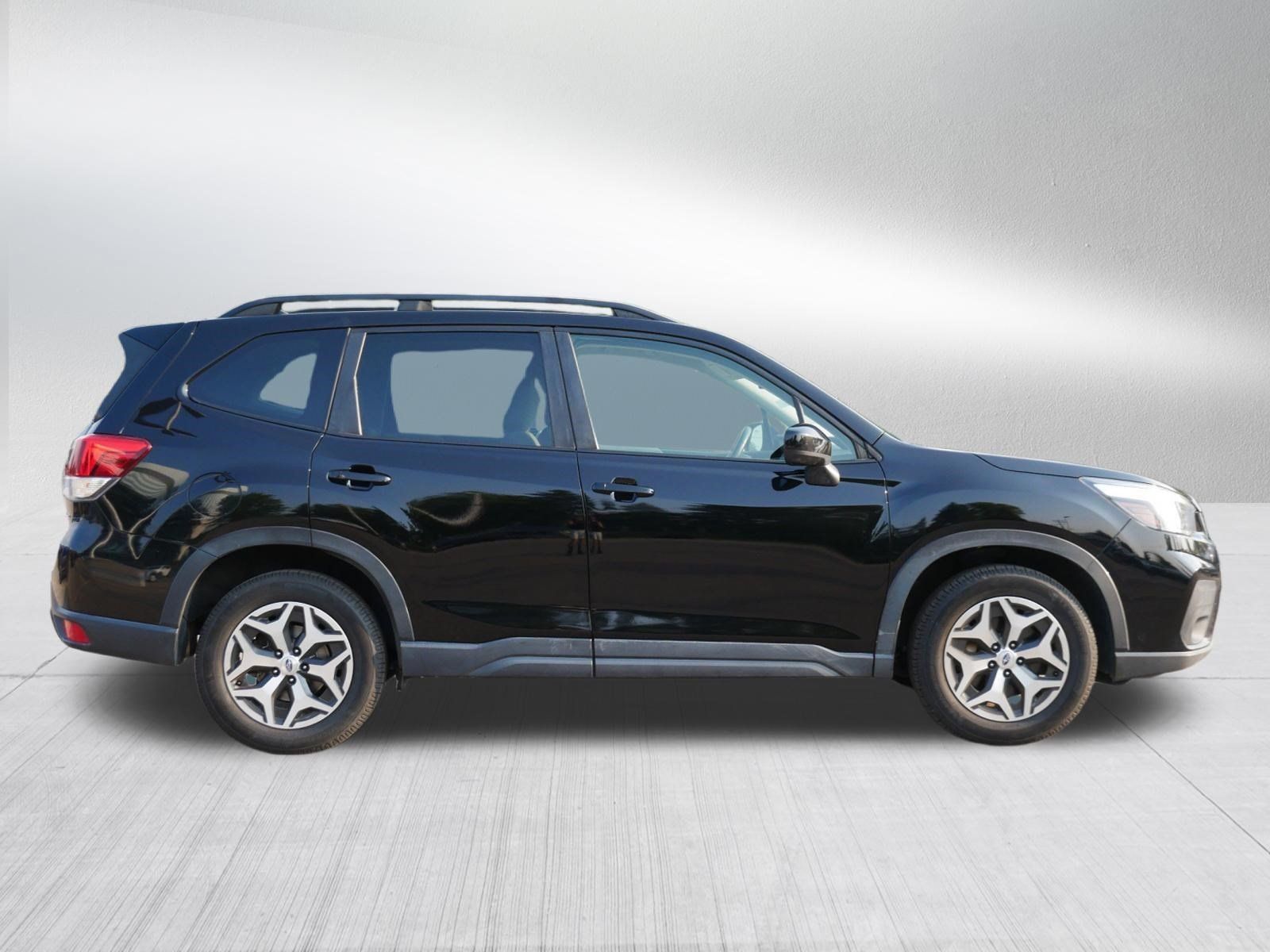 Used 2021 Subaru Forester Premium AWD/4WD image 8