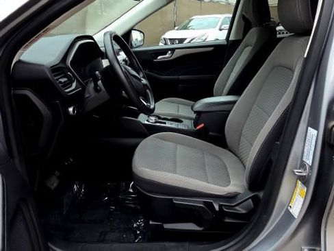 Used 2021 Ford Escape SE w/ Cold Weather Package AWD/4WD image 12