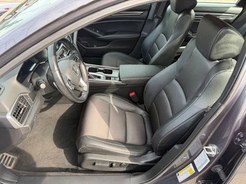 Used 2019 Honda Accord Sport image 13