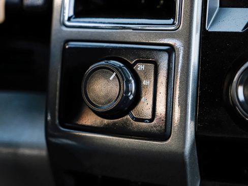 Used 2021 Ford F250 XLT AWD/4WD image 23