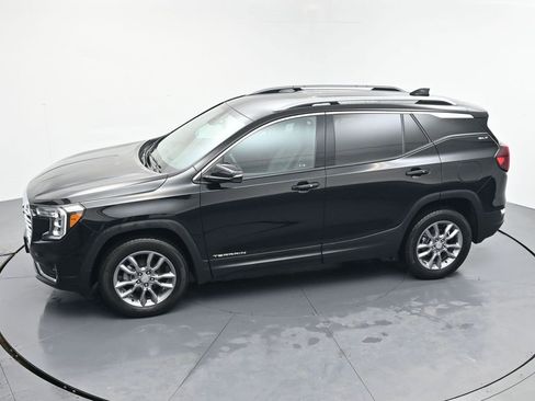 Used 2022 GMC Terrain SLT w/ LPO, Floor Liner Package image 5