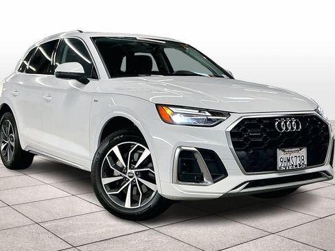 Used 2023 Audi Q5 2.0T Premium w/ Convenience Package image 2