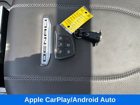 Used 2026 GMC Yukon Denali w/ Sun & Power Step Package AWD/4WD image 29