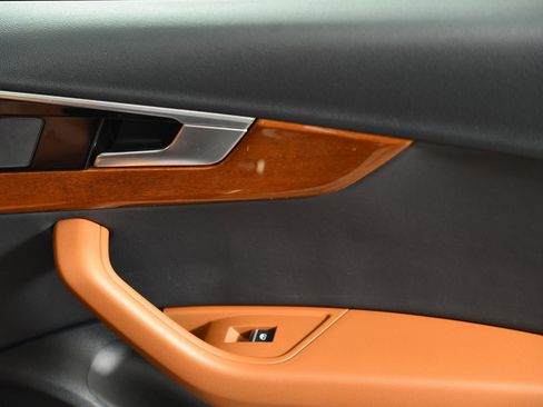 Used 2023 Audi A4 2.0T Premium w/ Convenience Package image 9