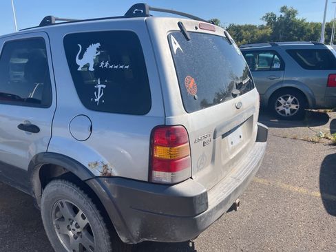 Used 2004 Ford Escape XLT image 7