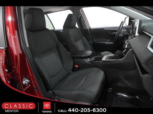Certified 2024 Toyota RAV4 XLE w/ Convenience Package AWD/4WD image 17