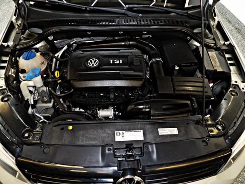 Used 2014 Volkswagen Jetta SE FWD image 21