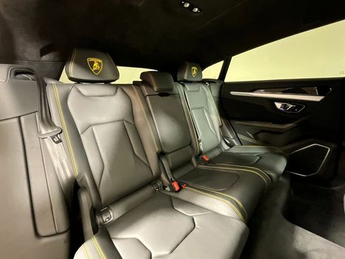 Used 2022 Lamborghini Urus image 22