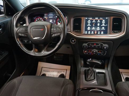 Used 2019 Dodge Charger SXT w/ Blacktop Package AWD/4WD image 11
