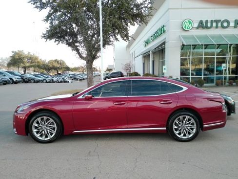 Used 2018 Lexus LS 500 w/ Interior Upgrade Package image 9
