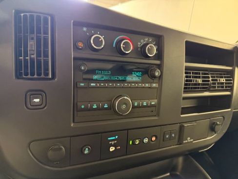 Used 2025 GMC Savana 3500 LT w/ LT Preferred Equipment Group RWD image 14