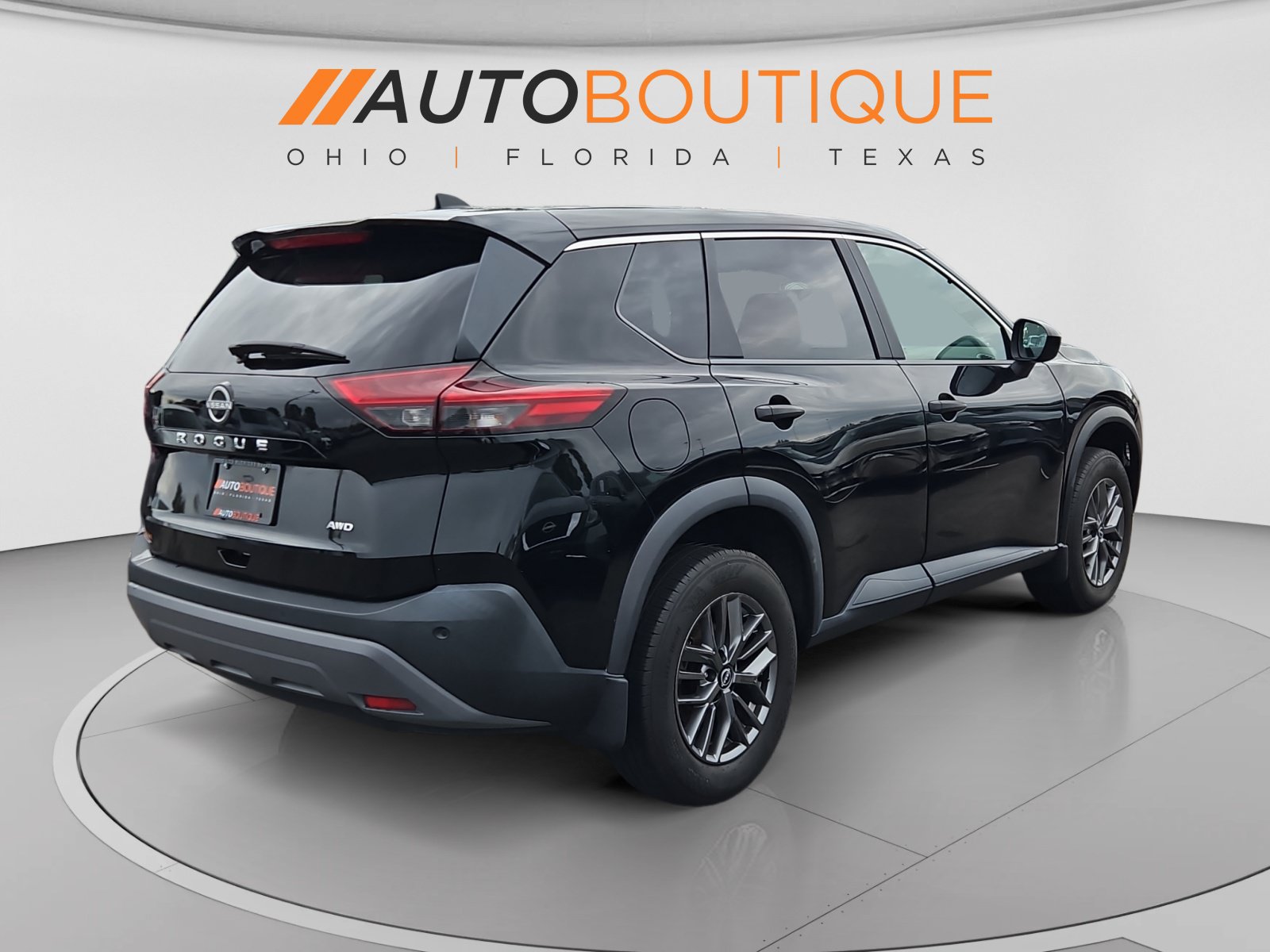 Used 2023 Nissan Rogue S AWD/4WD image 5