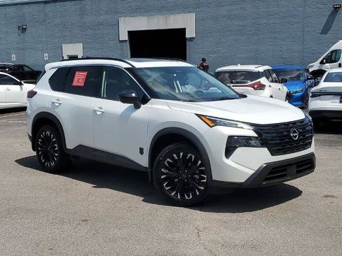Certified 2026 Nissan Rogue Dark Armor FWD image 1